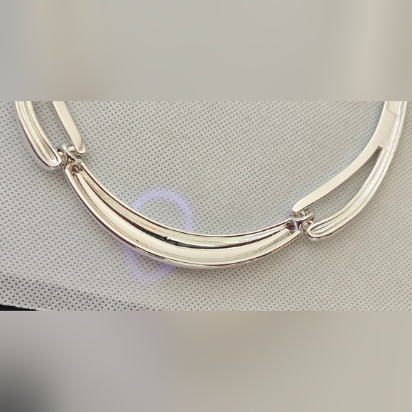 Bolt Elements Silvertone Collar Necklace One size - Picture 3 of 5